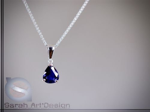 collier or blanc saphir