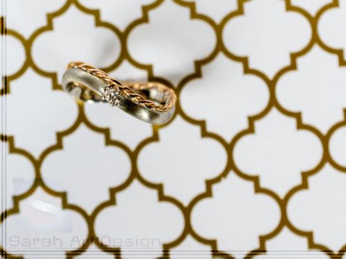 bague de fiançailles or gris or rouge diamants