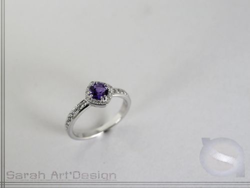 bague or blanc diamants saphir violet